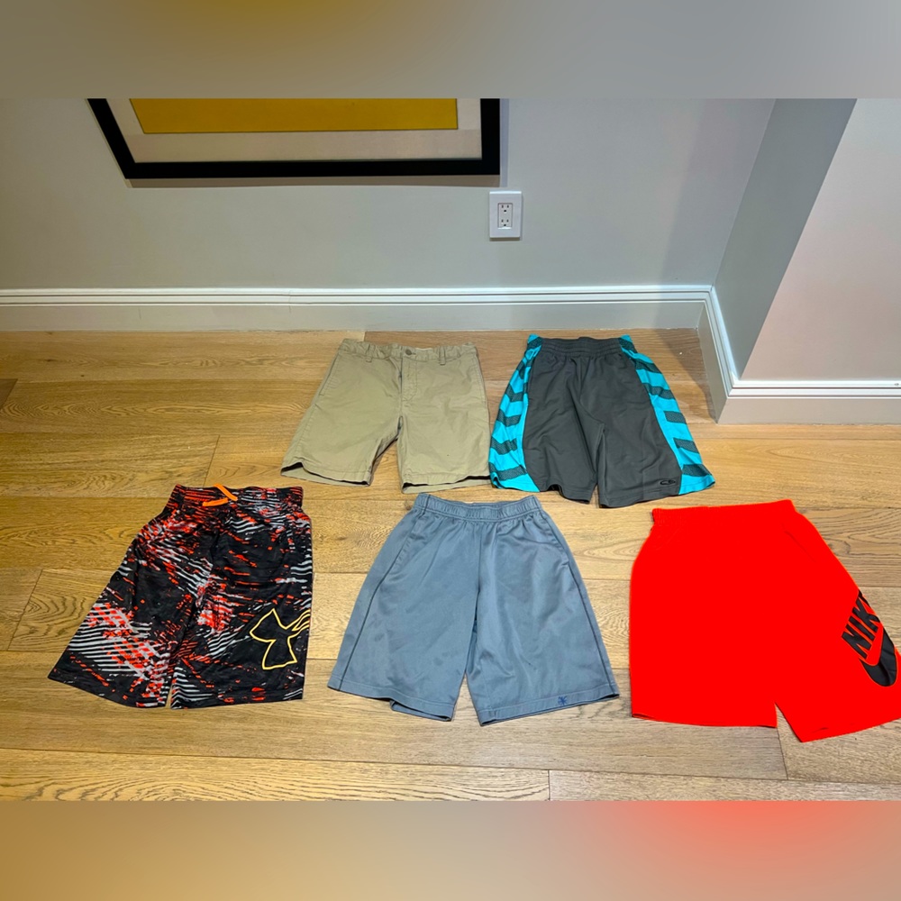 Bundle of 5 Boys - size L shorts - multi brand